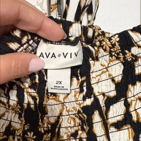 Ava & Viv Smocked Floral Top - Picture 2 of 7